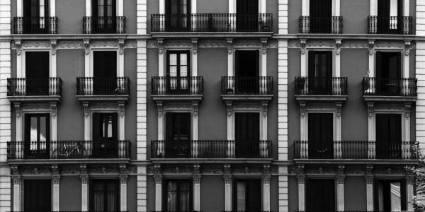 Derecho Inmobiliario / Abogados Inmobiliarios Parla · Reclamación Impagos Comunidades Vecinos / Propietarios